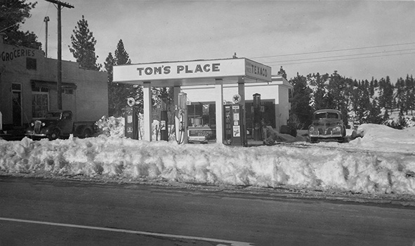 toms place